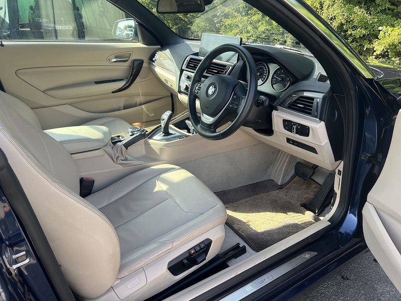 BMW 2 Series 220I Luxury - U12267