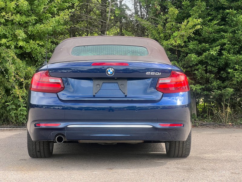 BMW 2 Series 220I Luxury - U12267