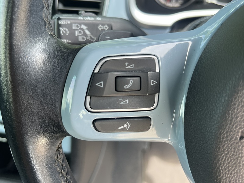 Volkswagen Beetle Design Tsi - U12282