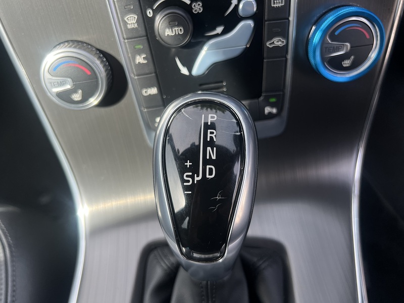 Volvo V60 T4 Se Lux Nav - U12284