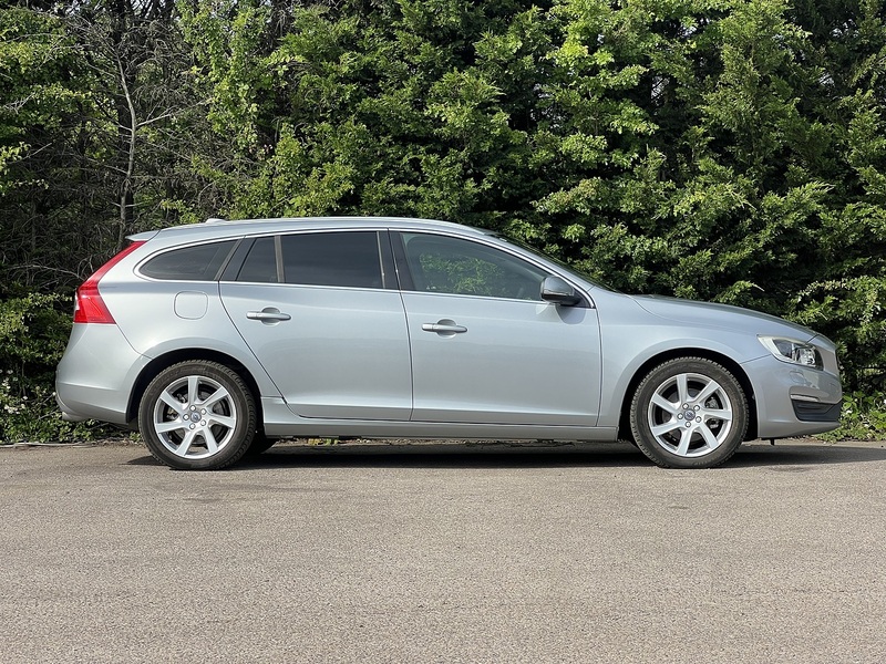Volvo V60 T4 Se Lux Nav - U12284