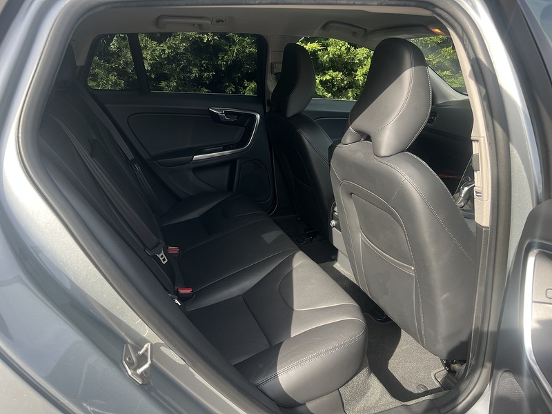 Volvo V60 T4 Se Lux Nav - U12284