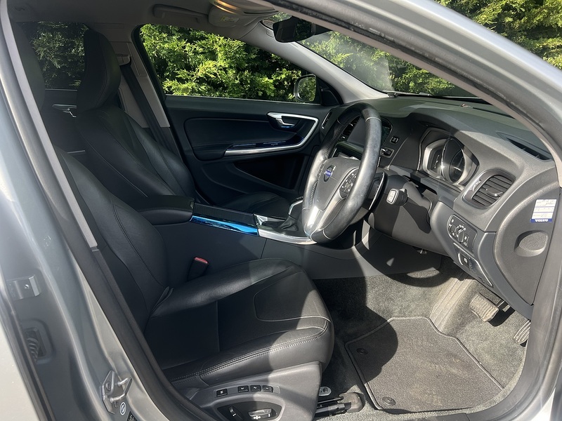 Volvo V60 T4 Se Lux Nav - U12284