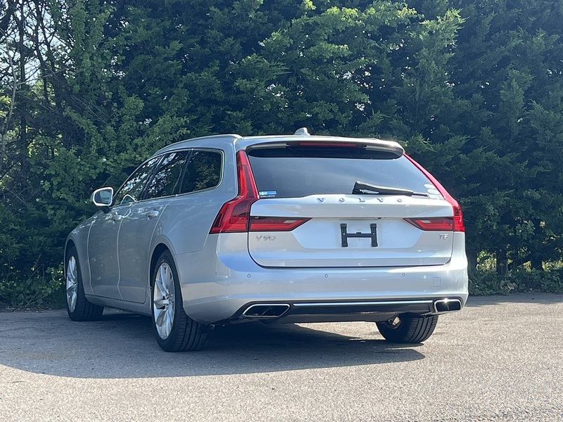 Volvo V90 T5 Momentum Pro - U12288