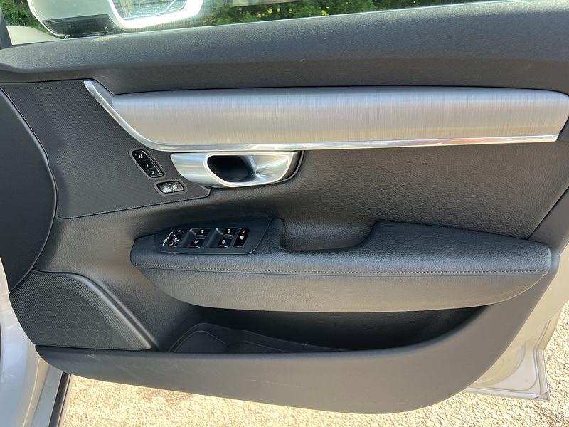Volvo V90 T5 Momentum Pro - U12288
