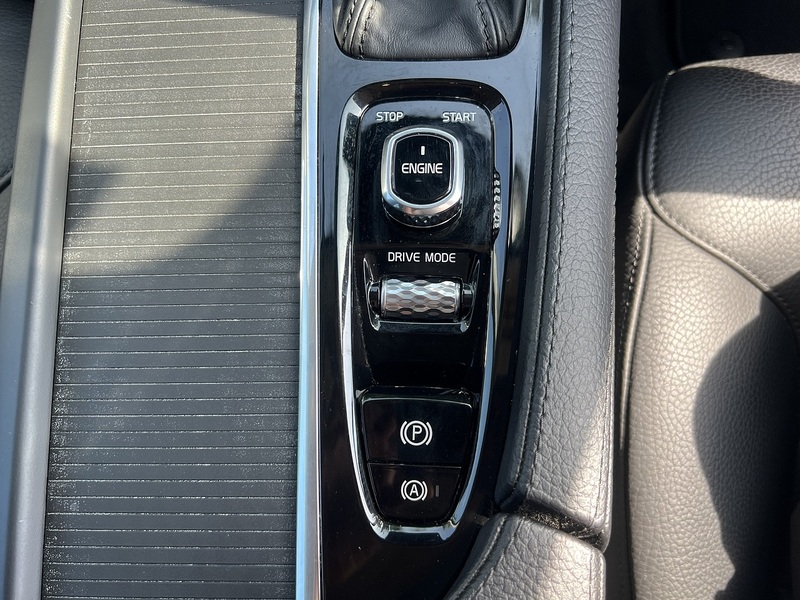 Volvo V90 T5 Momentum Pro - U12288