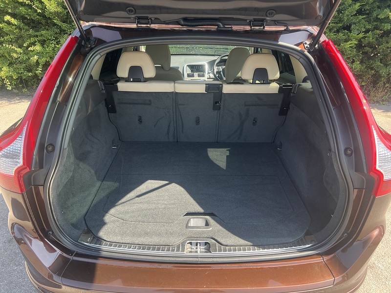 Volvo Xc60 T5 Se Lux Nav - U12290
