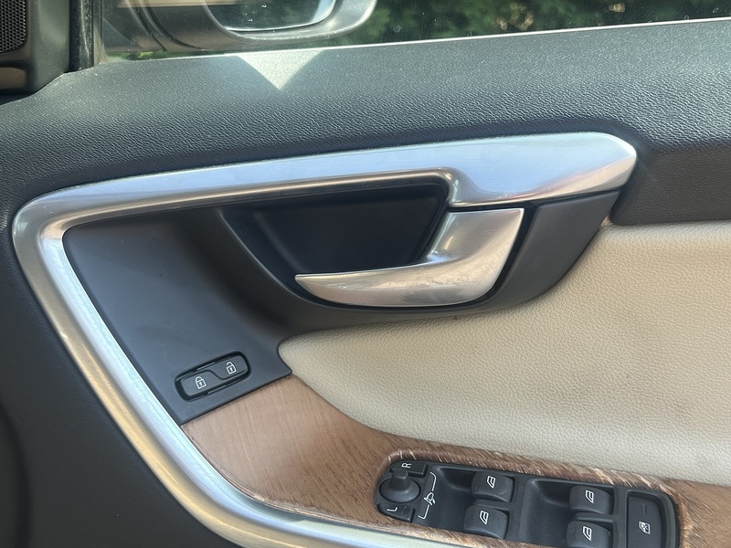 Volvo Xc60 T5 Se Lux Nav - U12290