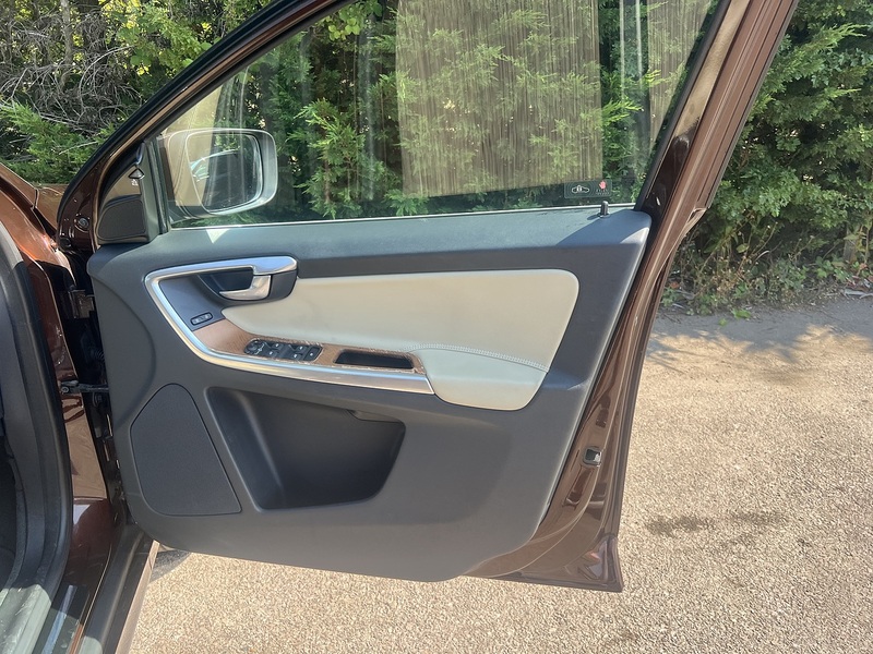 Volvo Xc60 T5 Se Lux Nav - U12290