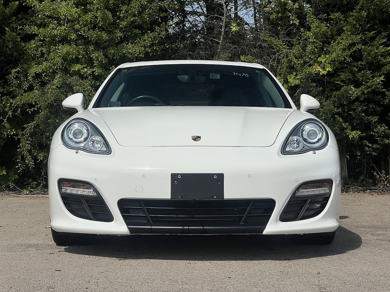 Porsche Panamera V6 - U12293