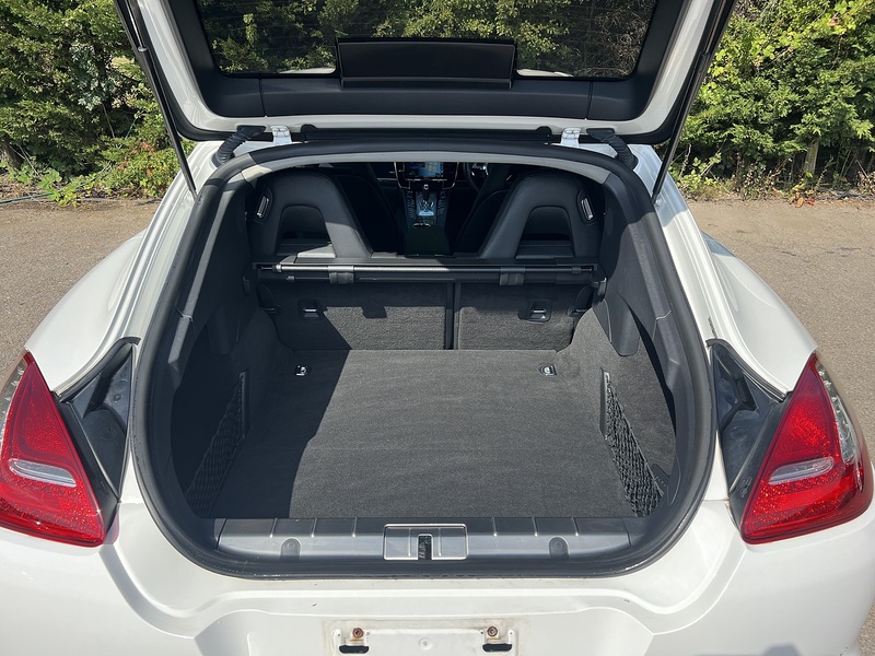 Porsche Panamera V6 - U12293