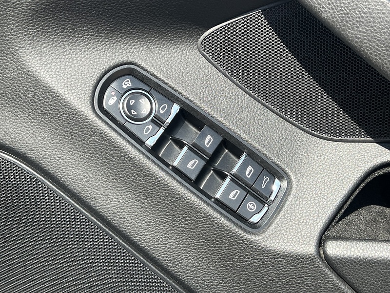 Porsche Panamera V6 - U12293