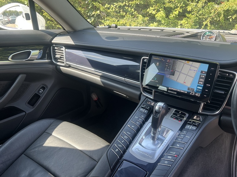 Porsche Panamera V6 - U12293
