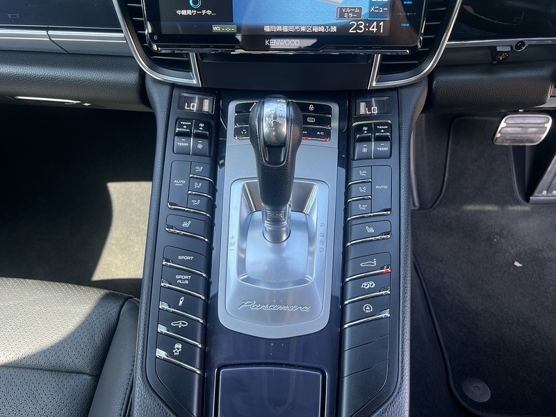 Porsche Panamera V6 - U12293