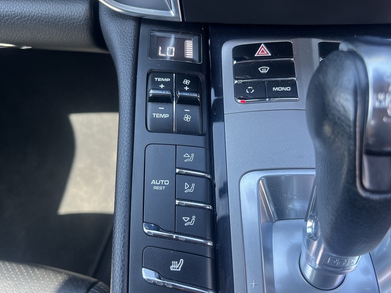 Porsche Panamera V6 - U12293