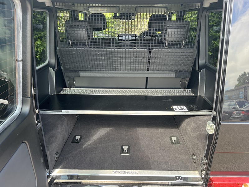 Mercedes-Benz G-Class G350 Bluetec - U12302