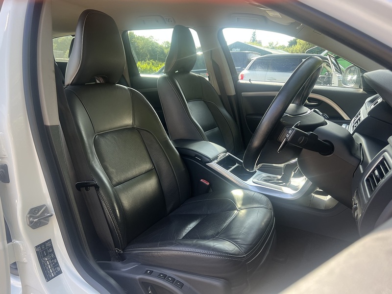 Volvo V70 T5 Dynamic Edition - U12305