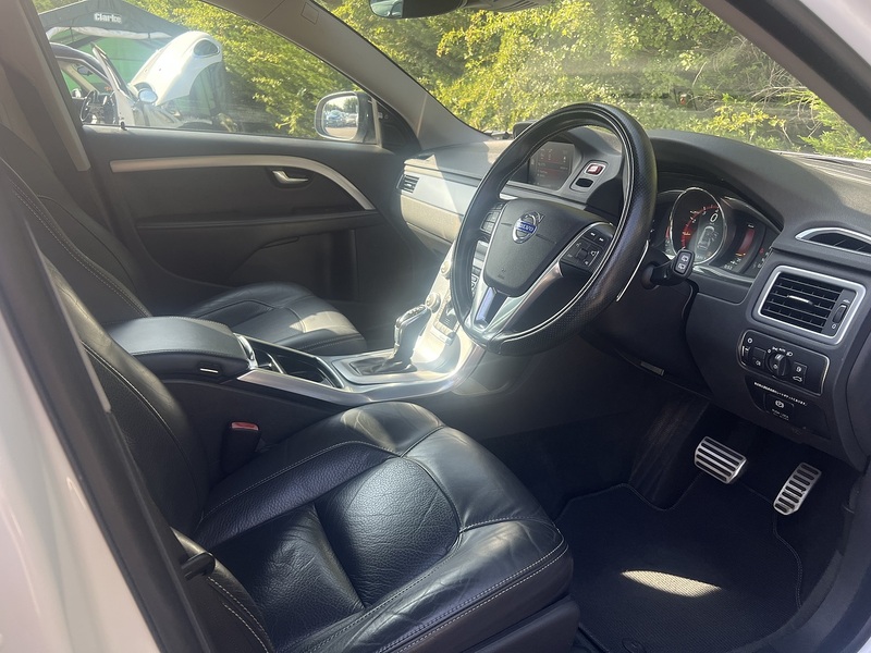Volvo V70 T5 Dynamic Edition - U12305