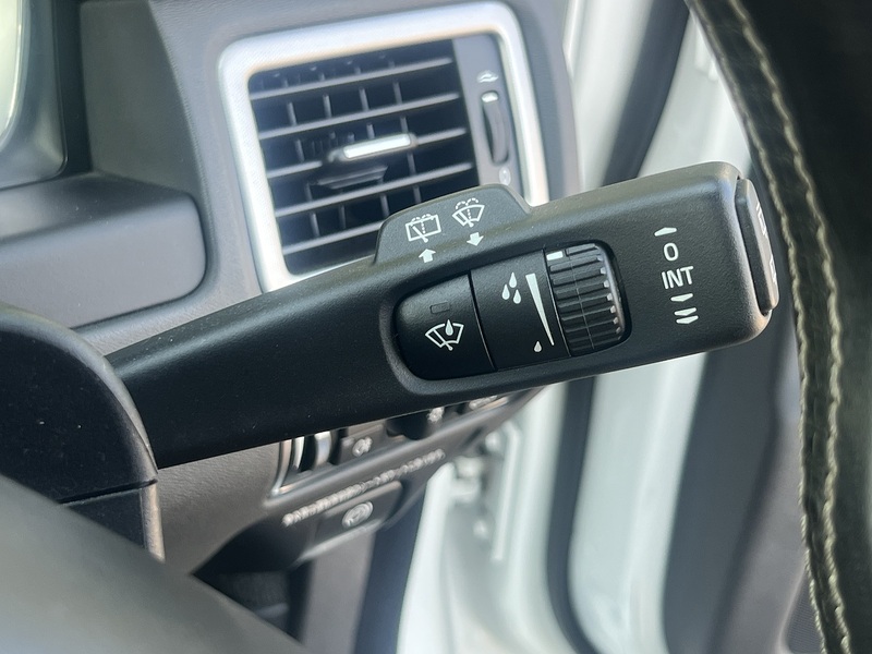 Volvo V70 T5 Dynamic Edition - U12305