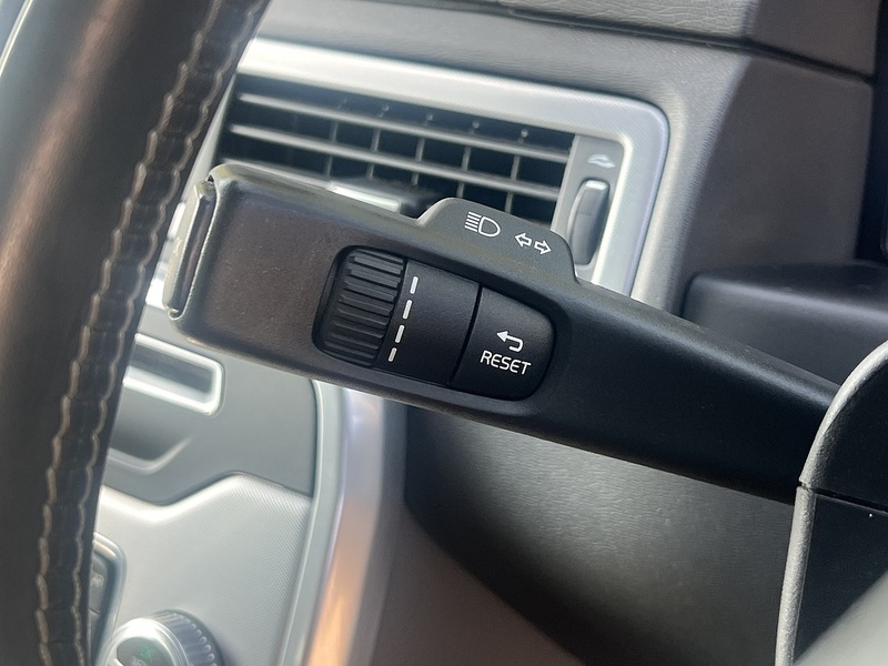 Volvo V70 T5 Dynamic Edition - U12305