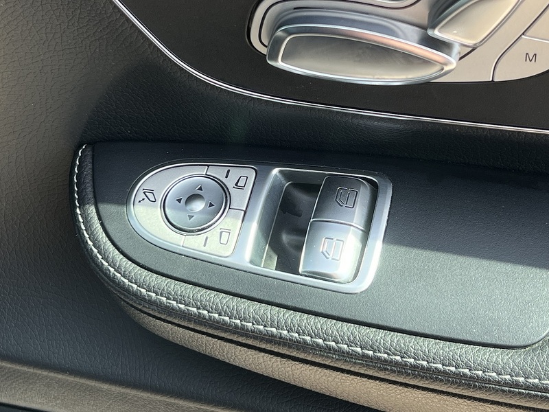 Mercedes-Benz V-Class V 220D Avantgarde Long - U12308