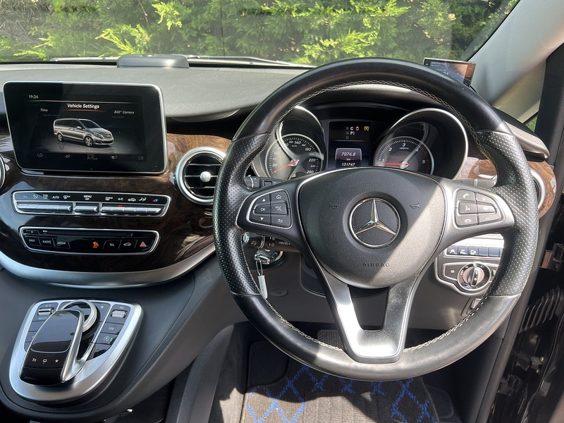 Mercedes-Benz V-Class V 220D Avantgarde Long - U12308