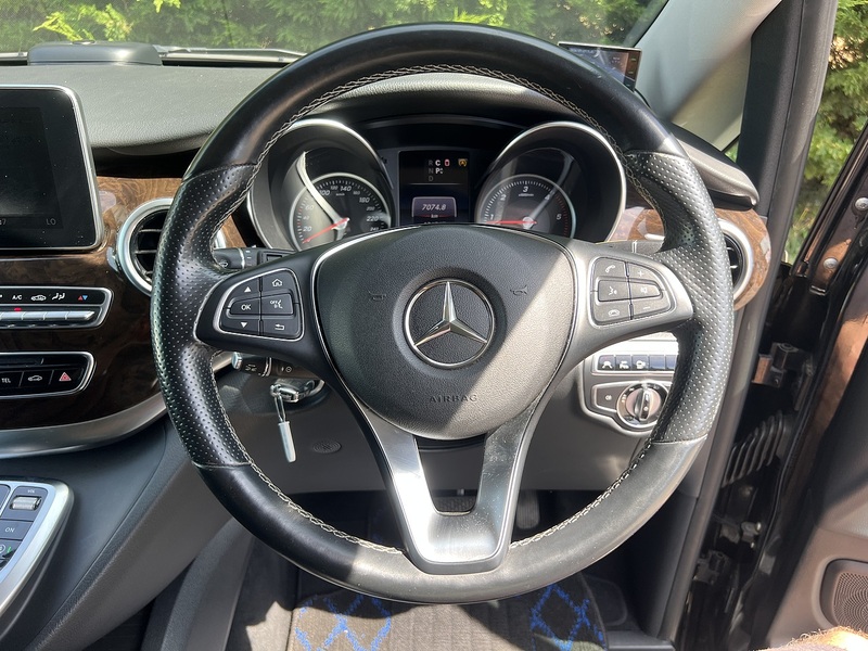 Mercedes-Benz V-Class V 220D Avantgarde Long - U12308