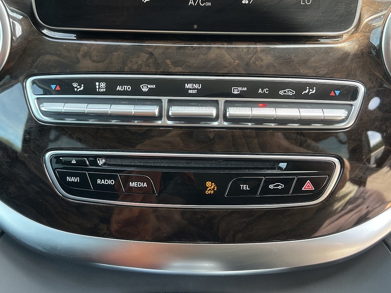 Mercedes-Benz V-Class V 220D Avantgarde Long - U12308