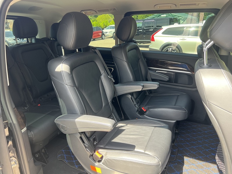 Mercedes-Benz V-Class V 220D Avantgarde Long - U12308