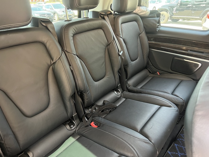 Mercedes-Benz V-Class V 220D Avantgarde Long - U12308