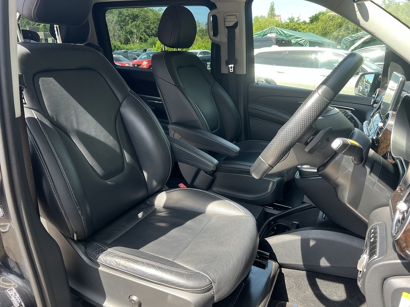 Mercedes-Benz V-Class V 220D Avantgarde Long - U12308