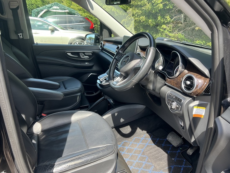 Mercedes-Benz V-Class V 220D Avantgarde Long - U12308