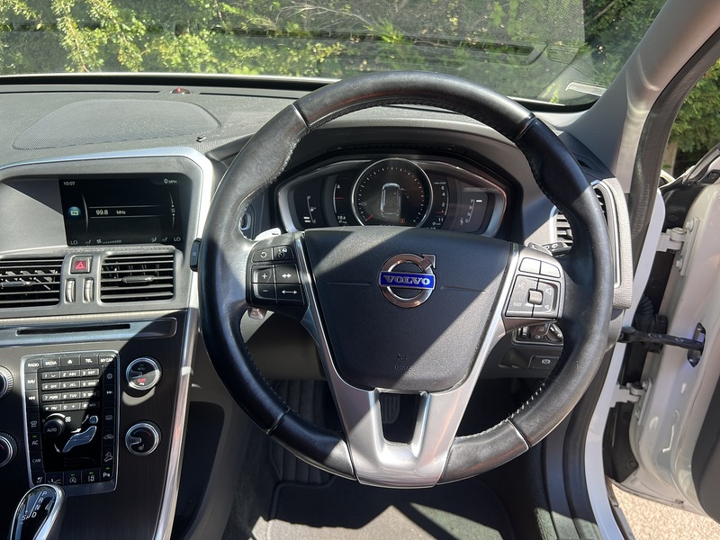 Volvo Xc60 T5 Se Lux Nav - U12309