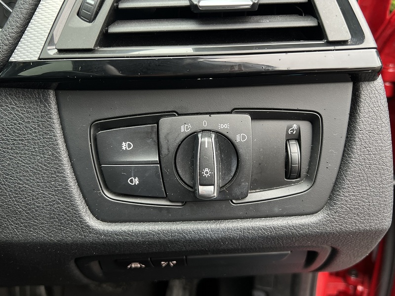 BMW 3 Series 320I M Sport Touring - U12313