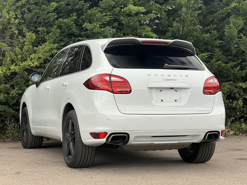 Porsche Cayenne V6 Platinum Edition - U12318