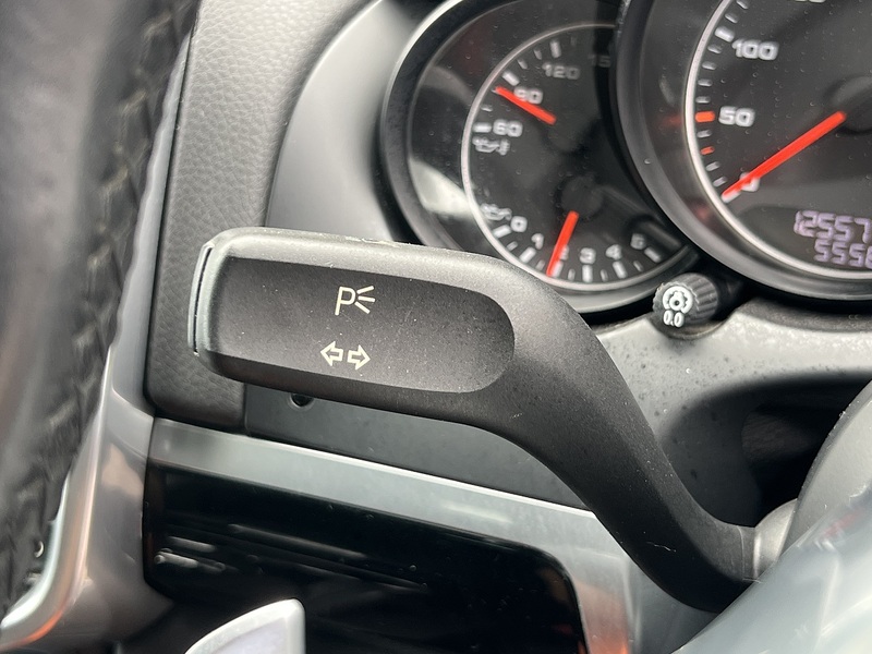 Porsche Cayenne V6 Platinum Edition - U12318