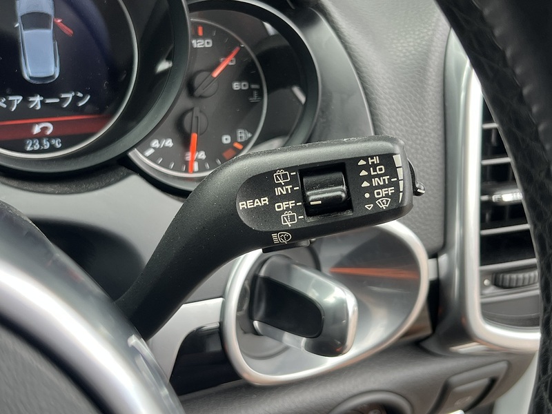 Porsche Cayenne V6 Platinum Edition - U12318