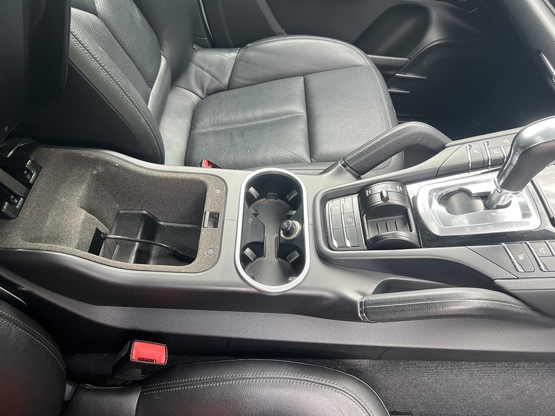 Porsche Cayenne V6 Platinum Edition - U12318