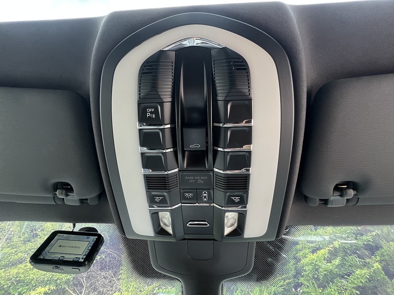 Porsche Cayenne V6 Platinum Edition - U12318