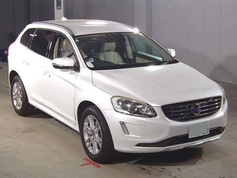 Volvo Xc60 XC40 2.0 D3 R-Design SUV 5dr Diesel Manual Euro 6 (s/s) (150 ps) 1 OWNER FROM NEW|PARK DISTANCE SUV Manual Diesel SUV Manual Diesel