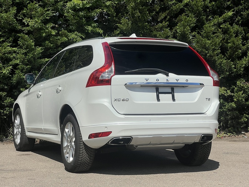 Volvo Xc60 T5 Se Lux Nav - U12319