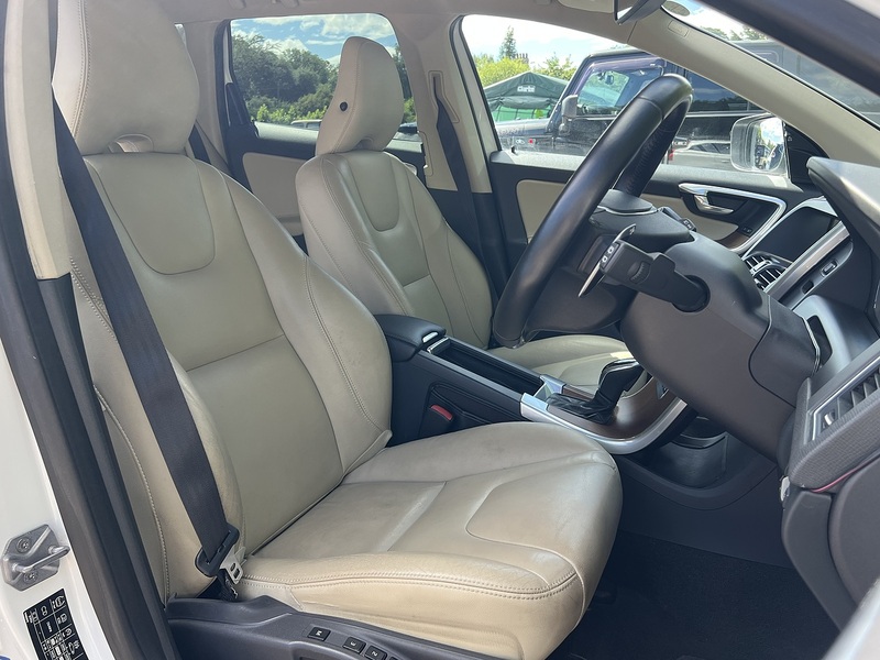 Volvo Xc60 T5 Se Lux Nav - U12319