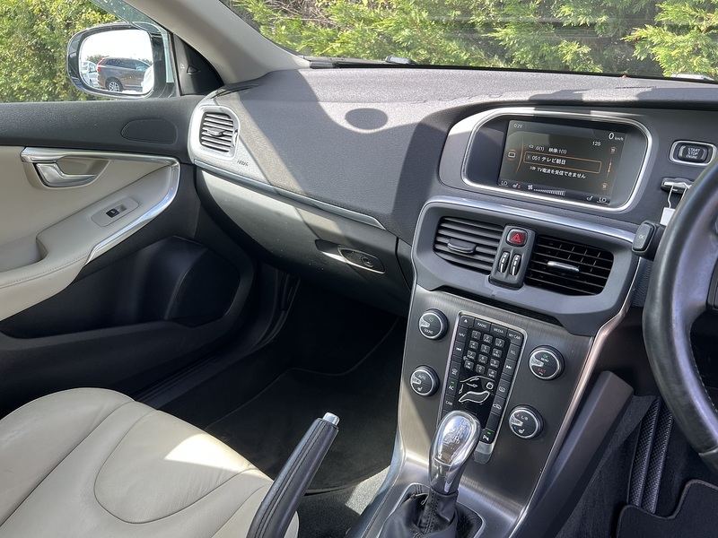 Volvo V40 T4 Se Lux Nav - U12321
