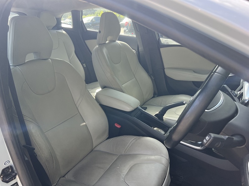 Volvo V40 T4 Se Lux Nav - U12321