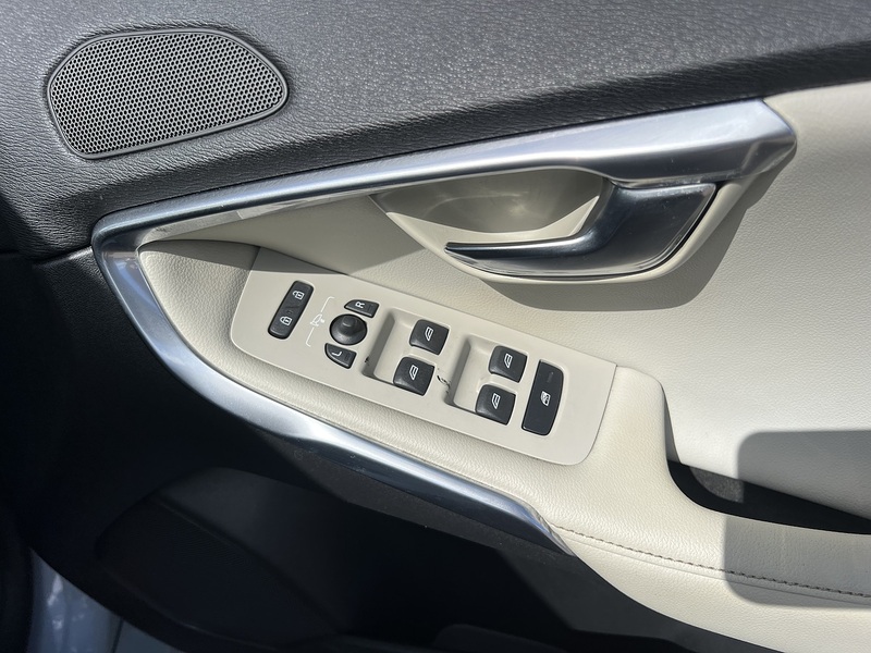 Volvo V40 T4 Se Lux Nav - U12321