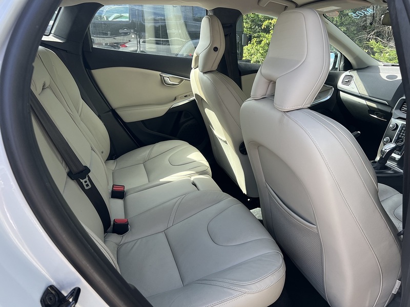 Volvo V40 T4 Se Lux Nav - U12321