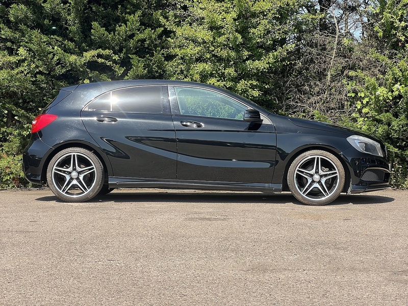 Mercedes-Benz A-Class A200 Amg Night Edition - U12322