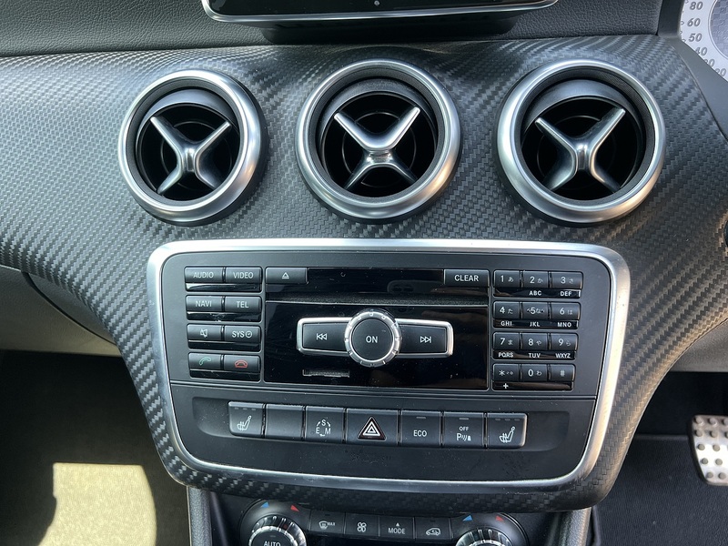 Mercedes-Benz A-Class A200 Amg Night Edition - U12322