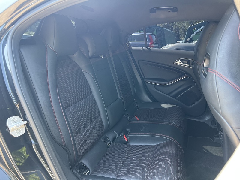 Mercedes-Benz A-Class A200 Amg Night Edition - U12322