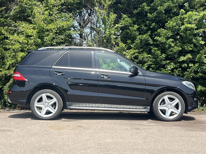 Mercedes-Benz M-Class Ml350 Bluetec Amg Line Premium - U12323